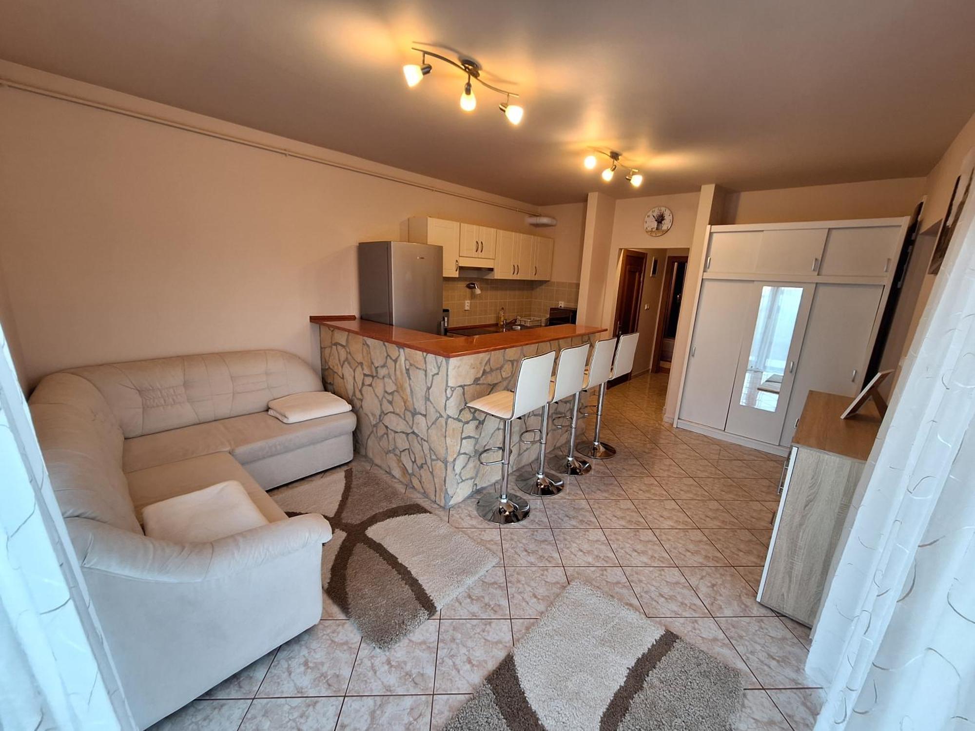 Makra-Teto Oeregtoelgy Apartman Pětikostelí Exteriér fotografie