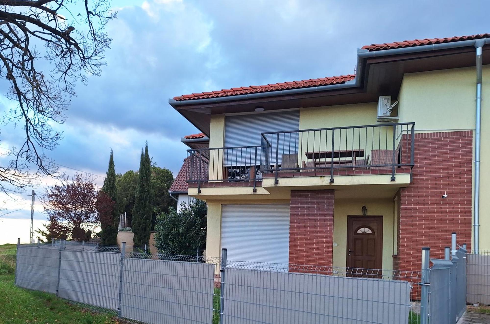Makra-Teto Oeregtoelgy Apartman Pětikostelí Exteriér fotografie