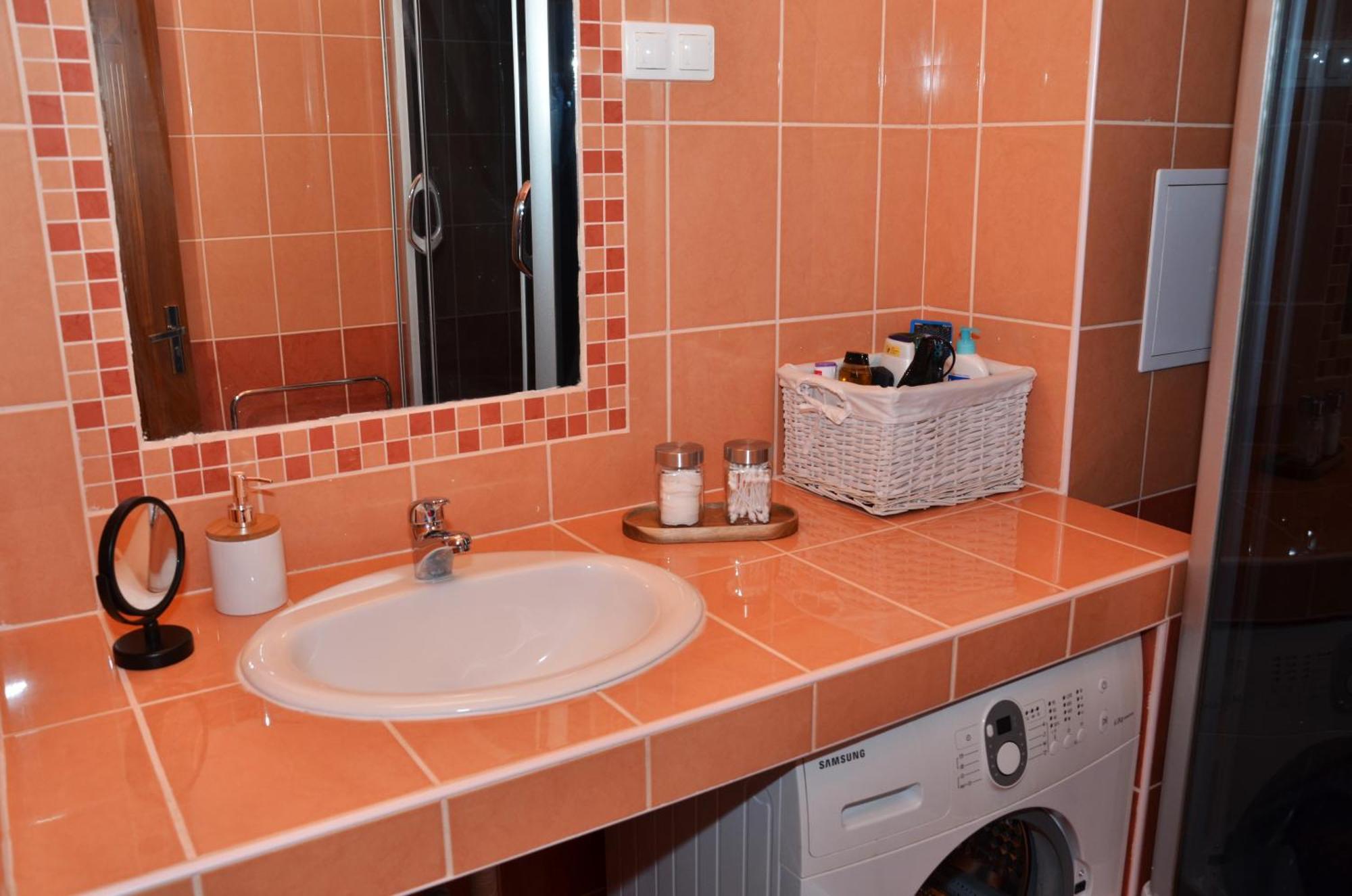 Makra-Teto Oeregtoelgy Apartman Pětikostelí Exteriér fotografie