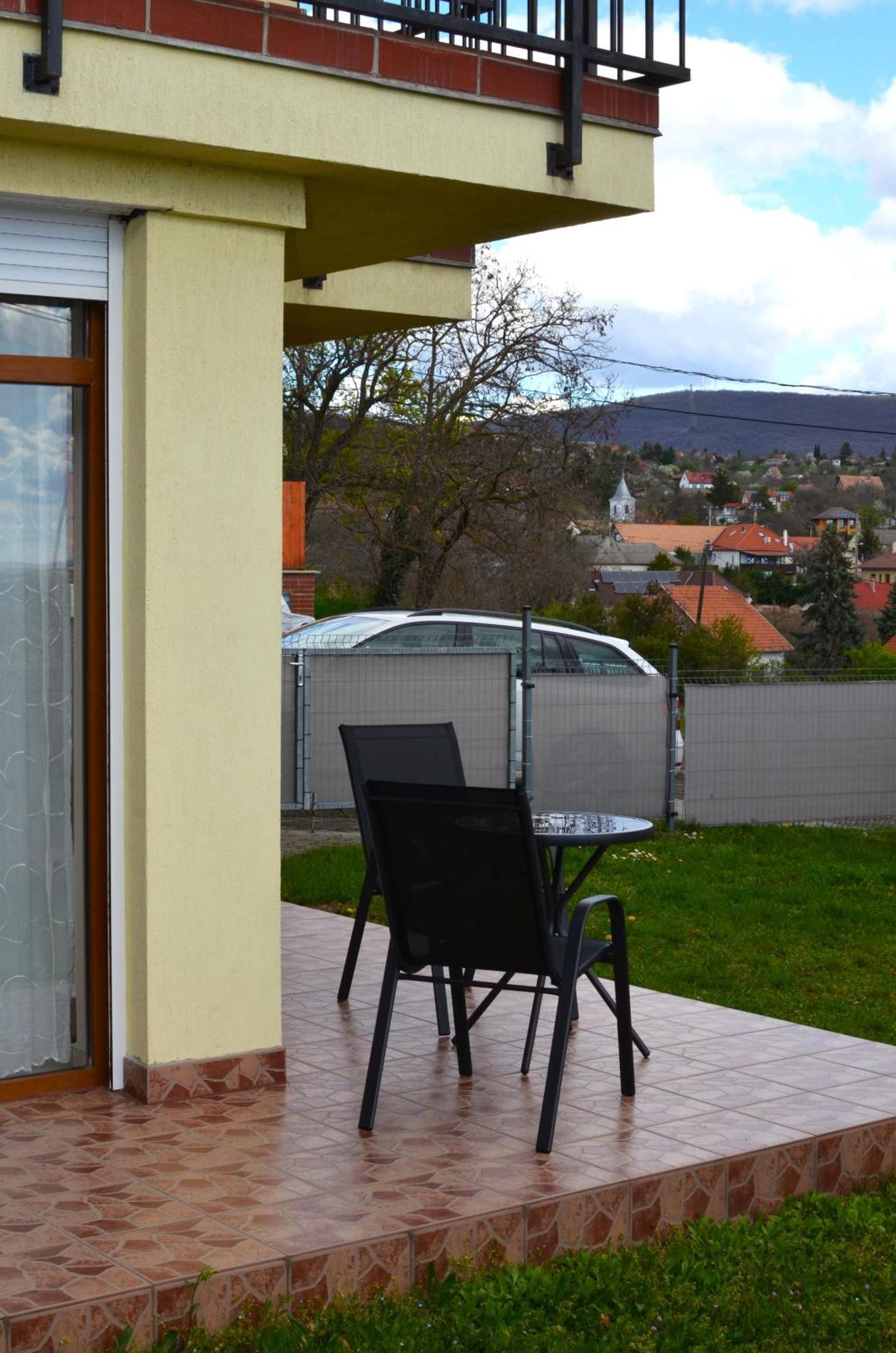 Makra-Teto Oeregtoelgy Apartman Pětikostelí Exteriér fotografie